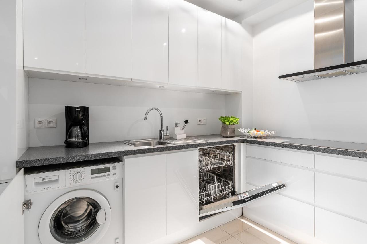 Apartament Szafarnia Waterline, Marina Apartment กดัญสก์ ภายนอก รูปภาพ