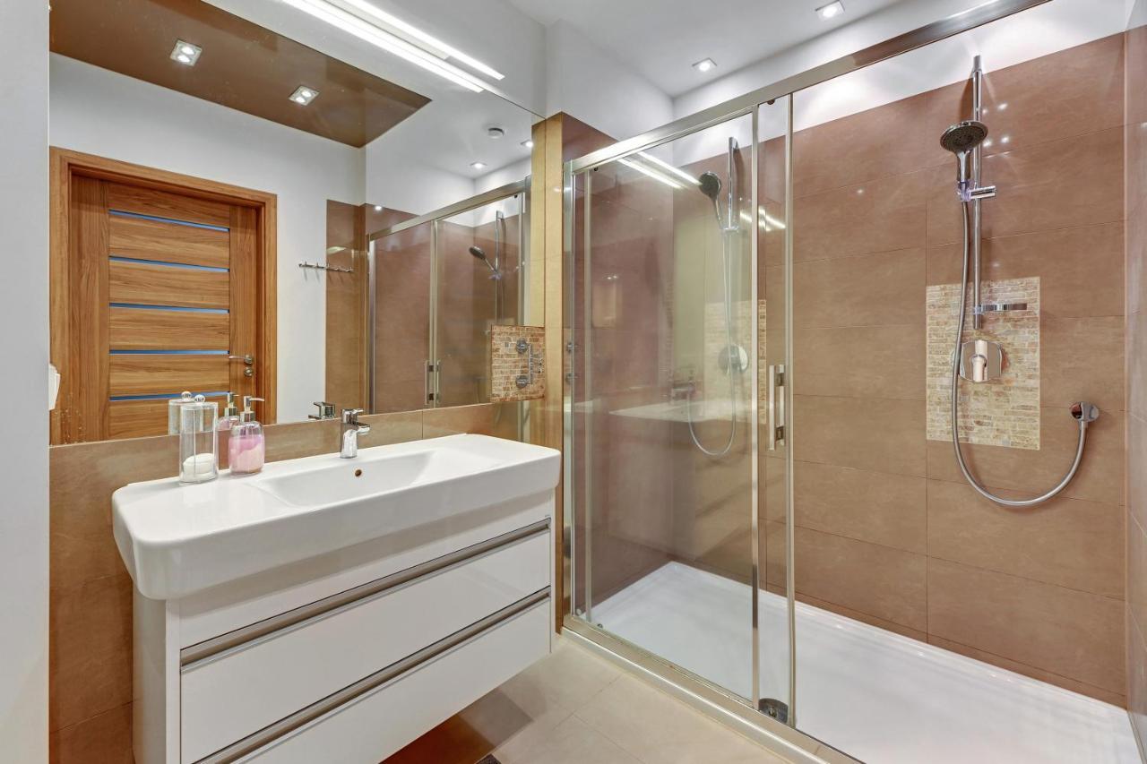 Apartament Szafarnia Waterline, Marina Apartment กดัญสก์ ภายนอก รูปภาพ